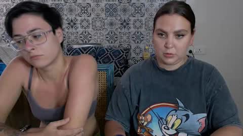 Snapshot of chloe_x_ chatting on 02/16/25, 08:54 Eva and Sandra online show from 02/16/25, 08:54