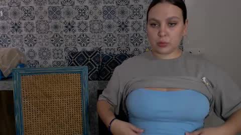 Snapshot of chloe_x_ chatting on 03/06/25, 05:14 Eva and Sandra online show from 03/06/25, 05:14