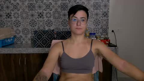 Snapshot of chloe_x_ chatting on 03/07/25, 05:38 Eva and Sandra online show from 03/07/25, 05:38