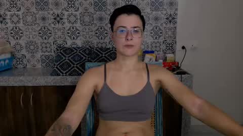 Snapshot of chloe_x_ chatting on 03/12/25, 11:42 Eva and Sandra online show from 03/12/25, 11:42