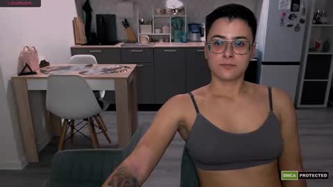 Snapshot of chloe_x_ chatting on 09/13/25, 10:09 Eva and Sandra online show from 09/13/25, 10:09