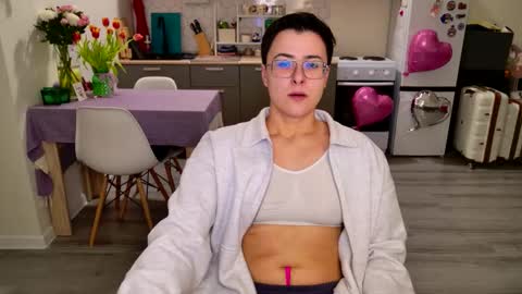 Snapshot of chloe_x_ chatting on 02/16/26, 08:16 Eva and Sandra online show from 02/16/26, 08:16