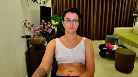Snapshot of chloe_x_ chatting on 05/31/26, 06:09 Eva and Sandra online show from 05/31/26, 06:09