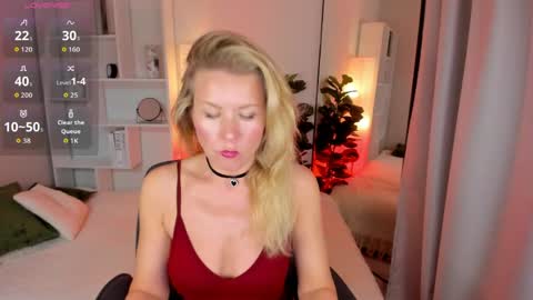 Julia online show from 05/06/26, 06:35