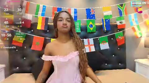 Snapshot of chloebrunnie chatting on 06/20/26, 12:30 CHLOE online show from 06/20/26, 12:30