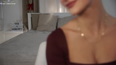 Snapshot of chloecoral chatting on 12/05/24, 08:00 ChloeCoral online show from 12/05/24, 08:00