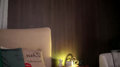 Snapshot of chloedevinex chatting on 10/02/25, 04:08 chloedevinex online show from 10/02/25, 04:08