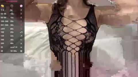 chloee__x online show from 10/30/25, 11:11