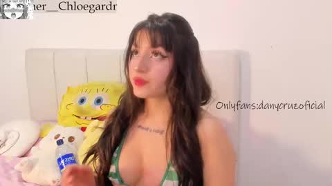 Snapshot of chloee_gardner chatting on 10/09/25, 09:46 Chloe online show from 10/09/25, 09:46
