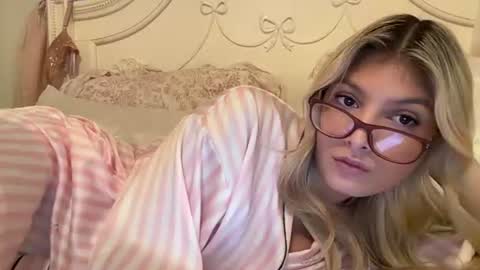 chloeesage online show from 07/22/26, 10:12