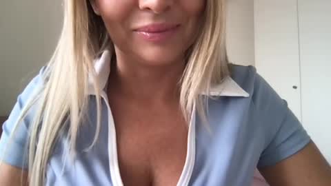 Snapshot of chloefree chatting on 07/23/26, 02:04 Chloe online show from 07/23/26, 02:04