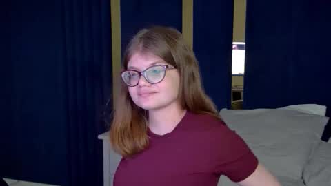 ChloeHalses online show from 01/12/26, 06:51