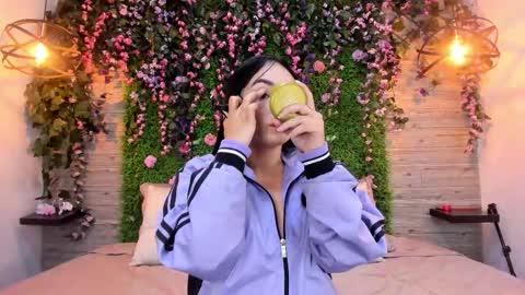 Chloe online show from 12/17/25, 01:11