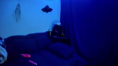 Chloekissxo online show from 02/13/25, 04:22