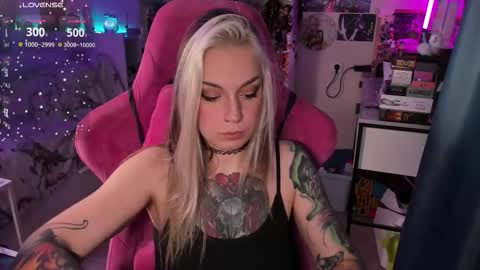 ChloeKohaku online show from 12/19/25, 06:42