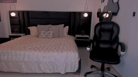 Chloe  OF chloemanson online show from 12/28/24, 08:25