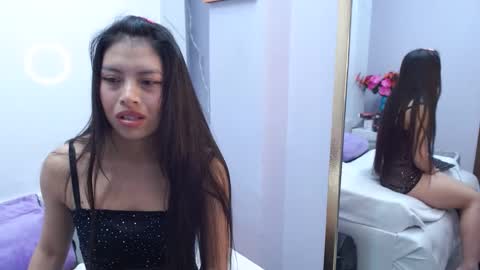 Snapshot of chloemartini_ chatting on 12/21/24, 02:52 ChloeSignup For Free Join my Fan Club online show from 12/21/24, 02:52
