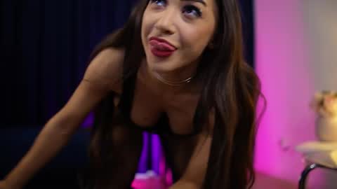 chloemin_ online show from 09/26/25, 06:06