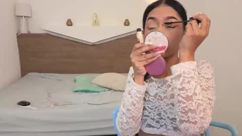 C H L O E online show from 01/13/26, 01:16