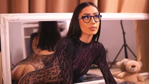 Chlo online show from 05/19/26, 03:24