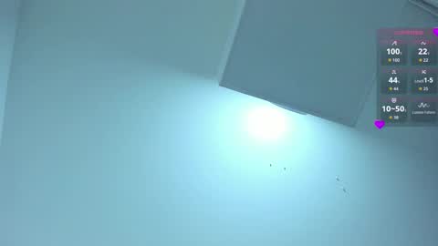 Chloe  online show from 12/17/25, 05:08