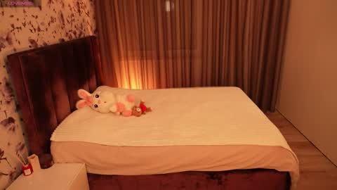 Chloe online show from 02/19/26, 07:21