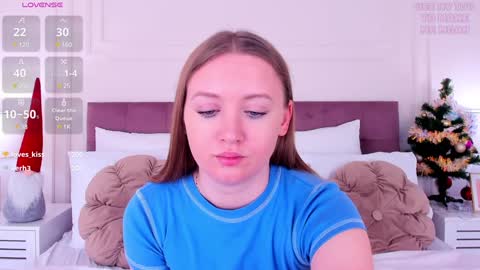 Snapshot of chloesug chatting on 01/14/25, 03:11 Chloe online show from 01/14/25, 03:11