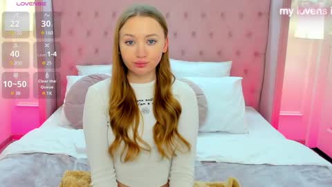 Snapshot of chloesug chatting on 02/11/25, 12:17 Chloe online show from 02/11/25, 12:17