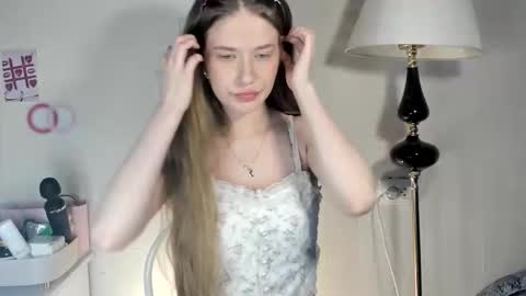 Snapshot of chloesweetbby chatting on 03/30/26, 09:32 chloesweetbby online show from 03/30/26, 09:32