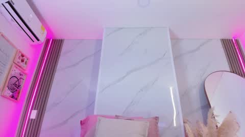 Chlooe online show from 01/30/25, 12:27