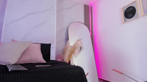 Chlooe online show from 03/01/25, 09:48