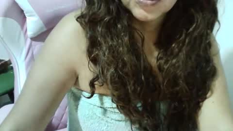 chochohot45 online show from 02/11/25, 08:37