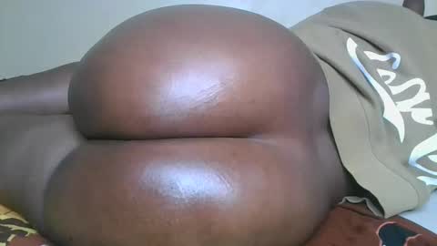 Snapshot of choco_baeb chatting on 11/28/25, 04:48 nei online show from 11/28/25, 04:48