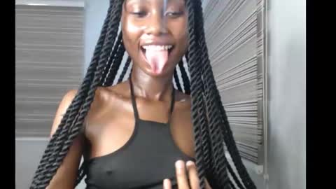 choco_petitqueen online show from 11/15/25, 05:42