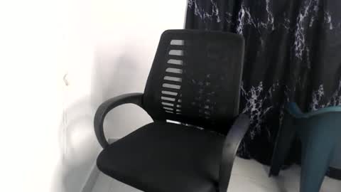 zi online show from 03/23/26, 07:40