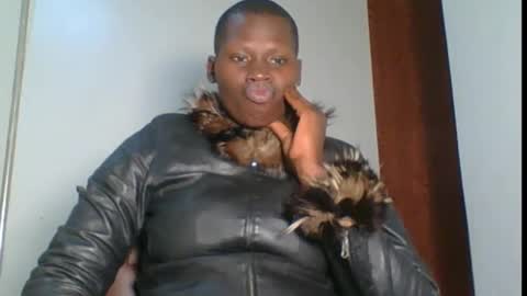 chocolate sabrina24 online show from 12/01/25, 10:04