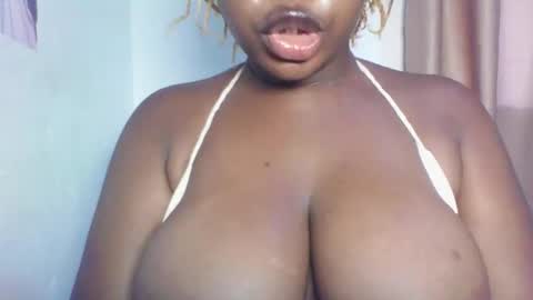 Snapshot of chocolateassgirl61 chatting on 03/27/26, 12:38 chocolateassgirl61 online show from 03/27/26, 12:38