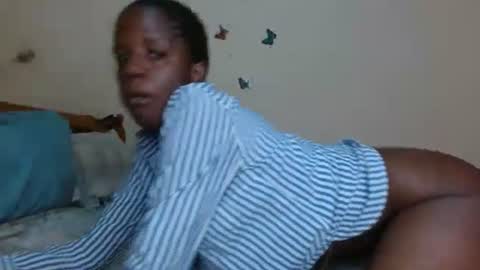 Snapshot of chocolatebony_ chatting on 05/27/26, 06:32 chocolatebony_ online show from 05/27/26, 06:32