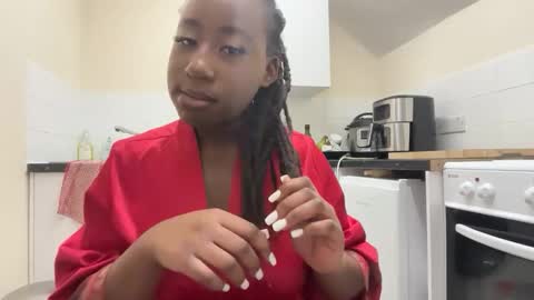 Snapshot of chocolatebunnycakez chatting on 02/05/26, 02:05 chocolatebunnycakez online show from 02/05/26, 02:05