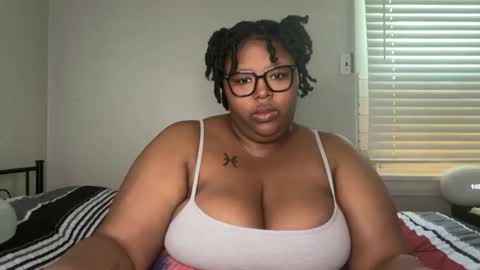 Snapshot of chocolatebunnyxx69 chatting on 04/20/26, 05:05 Melina online show from 04/20/26, 05:05