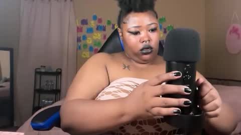 Snapshot of chocolatebunnyxx69 chatting on 05/27/26, 06:43 Melina online show from 05/27/26, 06:43