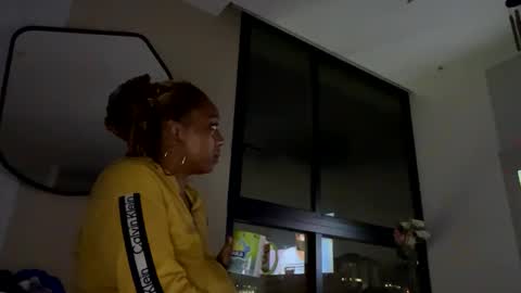 Snapshot of chocolatecakequeen chatting on 01/28/25, 06:05 ChocolateCakeQueen online show from 01/28/25, 06:05