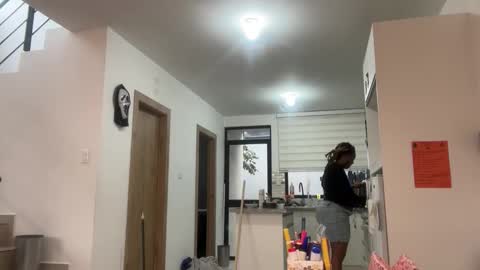 Snapshot of chocolatecakequeen chatting on 10/30/25, 10:21 ChocolateCakeQueen online show from 10/30/25, 10:21