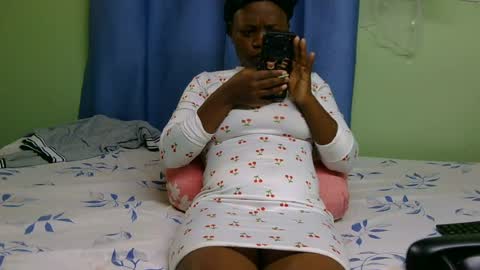Snapshot of chocolateebonyxo chatting on 07/28/26, 11:50 Chocolate Ebony online show from 07/28/26, 11:50