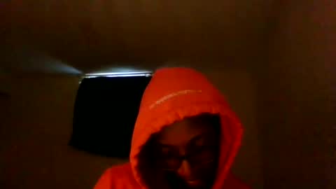 Snapshot of chocolatinhermoso chatting on 01/01/25, 04:50 Chocolatinhermoso online show from 01/01/25, 04:50