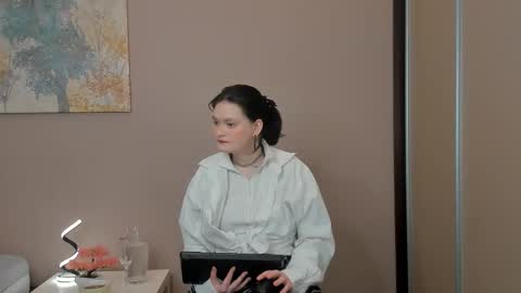 Cassandra online show from 03/21/26, 04:06