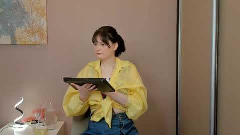 Cassandra online show from 03/28/26, 04:34