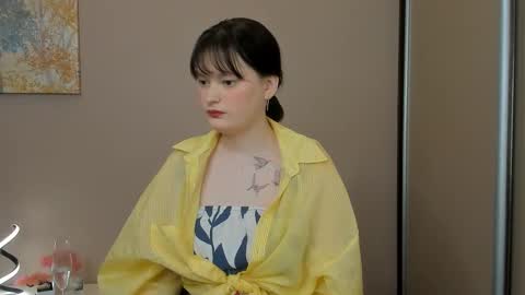 Cassandra online show from 03/29/26, 04:12