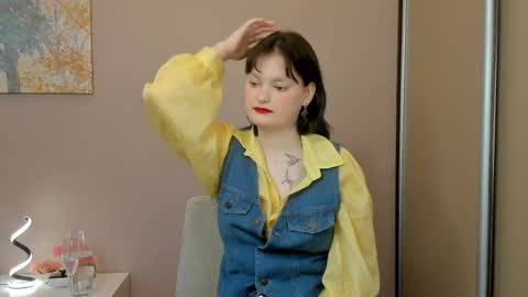 Cassandra online show from 03/31/26, 05:08