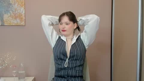 Cassandra online show from 04/05/26, 05:04